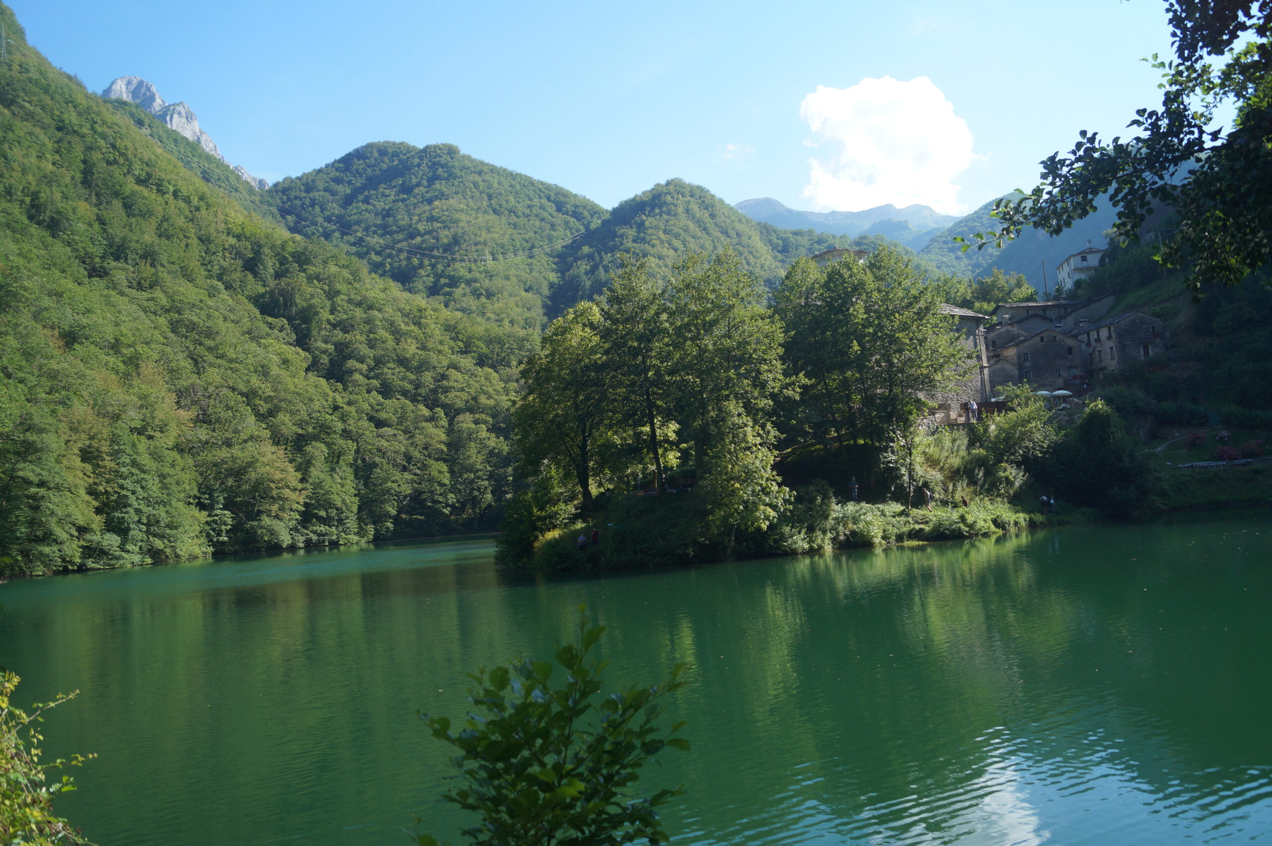 Isola Santa Alpi Apuane